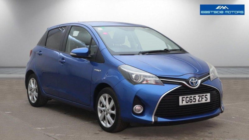 2015 Toyota Yaris 1.5 Vvt-H Sport E-CVT Euro 6 5dr in Blue — image 1