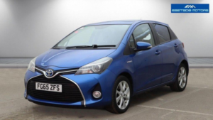 2015 Toyota Yaris 1.5 Vvt-H Sport E-CVT Euro 6 5dr in Blue — image 2