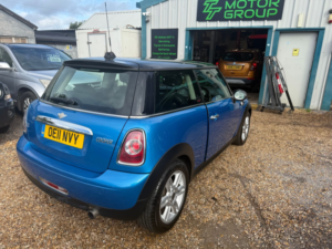 2011 MINI Hatch 1.6 Cooper Pimlico Hatchback 3dr Petrol Manual Euro 5 (s/s) (122 Ps) in Blue — image 4