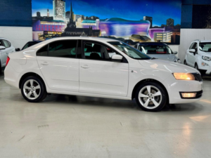 2014 Skoda Rapid 1.4 Tsi Elegance DSG Euro 5 5dr in White — image 2
