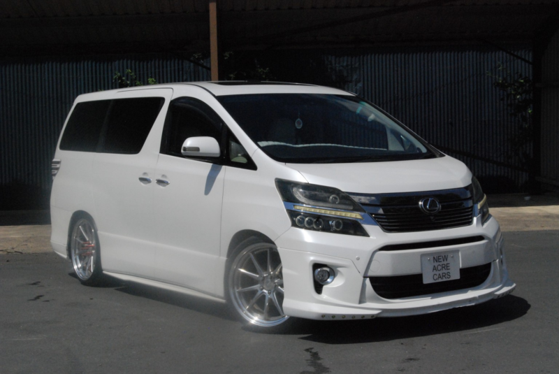 2012 Toyota Vellfire 3.5z G Edition 7 Seats in White — image 1