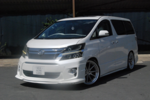 2012 Toyota Vellfire 3.5z G Edition 7 Seats in White — image 3