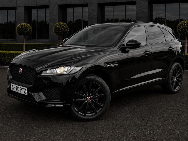2020 Jaguar F-Pace 2.0 D180 Chequered Flag Auto AWD Euro 6 (s/s) 5dr in Black — image 1