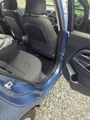 2015 Kia Rio 1.1 Crdi Ecodynamics 2 Hatchback 5dr Diesel Manual Euro 6 (s/s) (74 Bhp) in Blue — image 6