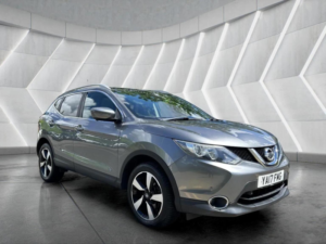 2017 Nissan Qashqai 1.5 Dci N-Connecta 2WD Euro 6 (s/s) 5dr in Grey — image 2