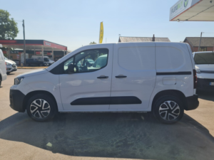 2022 Peugeot Partner 1.5 Pro Premium — image 6