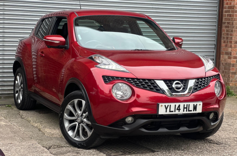 2014 Nissan Juke 1.2 Dig-T Tekna Euro 5 (s/s) 5dr Euro 5 in Red — image 1