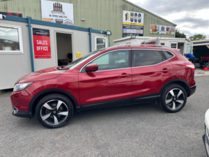 2017 Nissan Qashqai 1.5 Dci N-Vision 2WD Euro 6 (s/s) 5dr in Red — image 5