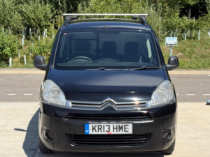 2013 Citroen Berlingo 1.6 Hdi 850 Enterprise L1 5dr in Black — image 4