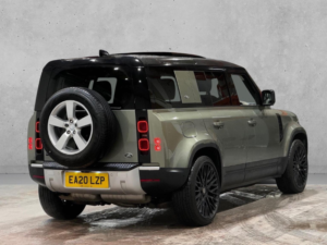 2020 Land Rover Defender 110 2.0 Sd4 First Edition Auto 4WD Euro 6 (s/s) 5dr in Green — image 5