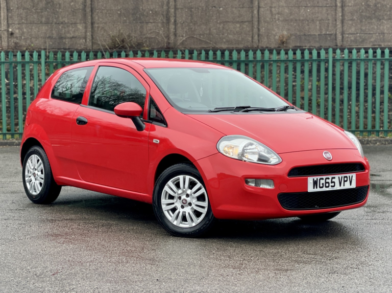 2015 Fiat Punto 1.2 Punto 3-Door 1.2 8v 69hp Pop+ in Red — image 1