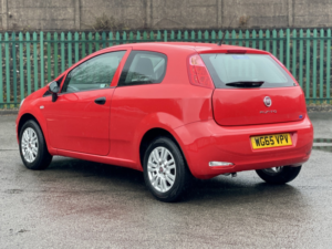2015 Fiat Punto 1.2 Punto 3-Door 1.2 8v 69hp Pop+ in Red — image 2