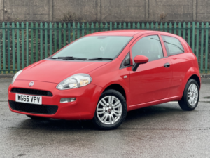 2015 Fiat Punto 1.2 Punto 3-Door 1.2 8v 69hp Pop+ in Red — image 3