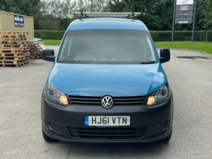 2011 Volkswagen Caddy 1.6 Tdi C20 L1 H1 4dr in Blue — image 2