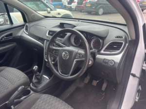 2015 Vauxhall Mokka 1.7 Cdti Exclusiv 4WD Euro 5 (s/s) 5dr in White — image 3
