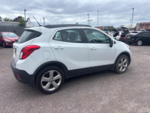 2015 Vauxhall Mokka 1.7 Cdti Exclusiv 4WD Euro 5 (s/s) 5dr in White — image 5