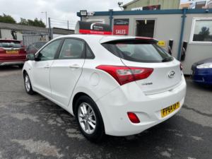2014 Hyundai I30 1.4 Active Euro 5 5dr in White — image 4