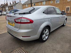 2014 Ford Mondeo 2.0 Tdci Titanium X Business Edition Hatchback 5dr Diesel Powershift Euro 5 (140 Ps) in Silver — image 3