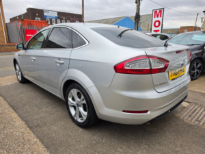 2014 Ford Mondeo 2.0 Tdci Titanium X Business Edition Hatchback 5dr Diesel Powershift Euro 5 (140 Ps) in Silver — image 6