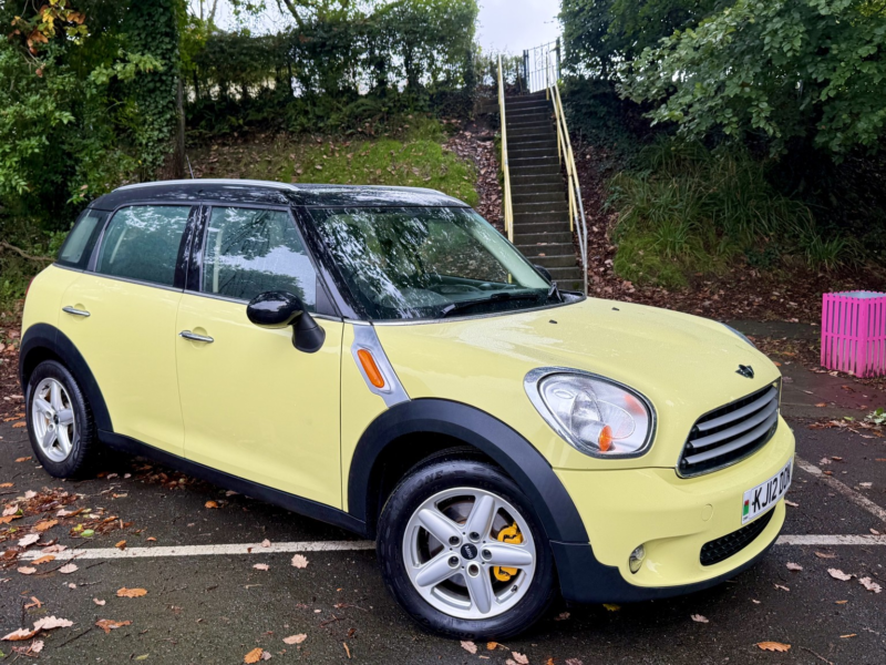 2012 MINI Countryman 1.6*cooper*ac-Bt-Dab-Ulez-Pdc-2keys-Yellow**stunning** in Yellow — image 1