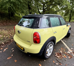 2012 MINI Countryman 1.6*cooper*ac-Bt-Dab-Ulez-Pdc-2keys-Yellow**stunning** in Yellow — image 5