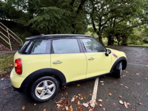 2012 MINI Countryman 1.6*cooper*ac-Bt-Dab-Ulez-Pdc-2keys-Yellow**stunning** in Yellow — image 6