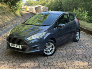 2014 Ford Fiesta 1.3 Zetec in Grey — image 2