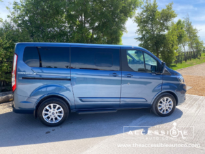 2019 Ford Tourneo Custom Independence Rs 5 Seater in Blue — image 6