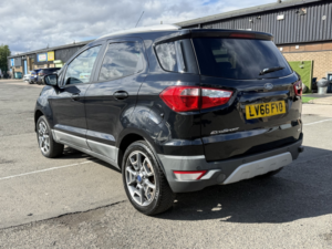 2016 Ford Ecosport 1.0 T Ecoboost Titanium in Black — image 4