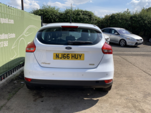 2016 Ford Focus 1.0 T Ecoboost Zetec in White — image 4