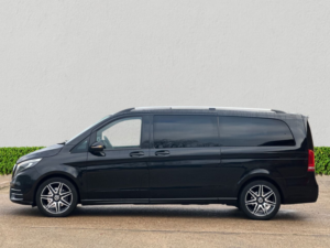 2020 Mercedes-Benz V Class 2.0 V220d Amg Line MPV 5dr Diesel G-Tronic+ Euro 6 (s/s) Xlwb (163 Ps) in Black — image 4