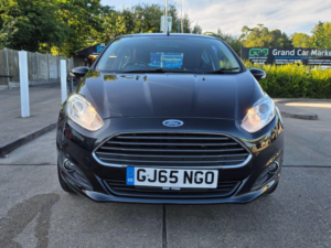 2015 Ford Fiesta 1.25 Zetec Euro 6 3dr in Black — image 3