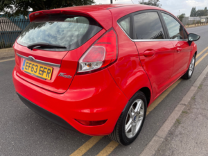 2014 Ford Fiesta 1.25 Zetec Hatchback 5dr Petrol Manual Euro 5 (82 Ps) in Red — image 2