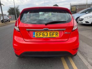 2014 Ford Fiesta 1.25 Zetec Hatchback 5dr Petrol Manual Euro 5 (82 Ps) in Red — image 6