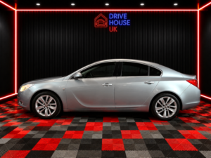 2013 Vauxhall Insignia 2.0 Cdti Ecoflex Sri in Silver — image 2