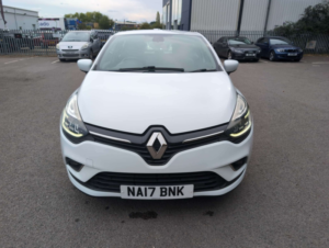 2017 Renault Clio 1.5 Dynamique S Nav Dci 90 in White — image 2