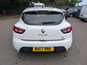 2017 Renault Clio 1.5 Dynamique S Nav Dci 90 in White — image 3
