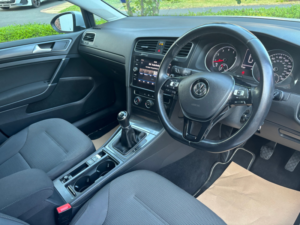 2018 Volkswagen Golf 1.5 Tsi Evo Se Hatchback 5dr Petrol Manual Euro 6 (s/s) (130 Ps) in Silver — image 4