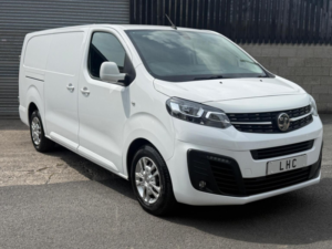 2020 Vauxhall Vivaro 1.5 Turbo D 2900 Sportive L2 H1 Euro 6 (s/s) 5dr in White — image 3