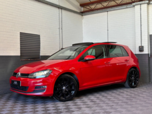 2014 Volkswagen Golf 2.0 Tdi Bluemotion Tech Gt Hatchback 5dr Diesel DSG Euro 5 (s/s) (150 Ps) in Red — image 2
