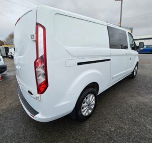 2022 Ford Transit Custom 2.0 Transit Custom Limited Dciv 300 L2 2.0l Ecoblue 130ps Fwd 6 Speed Manual in White — image 5
