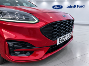 2020 Ford Kuga 2.5 Plug-In Hybrid St-Line X First Edition Auto in Red — image 4