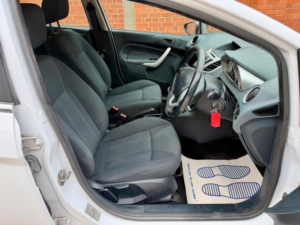 2010 Ford Fiesta 1.25 Zetec 5dr in White — image 3