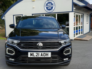 2021 Volkswagen T-Roc 1.5 Tsi Evo R-Line Euro 6 (s/s) 5dr in Black — image 2