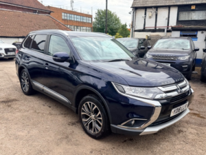 2018 Mitsubishi Outlander Di-D 3 in Blue — image 2