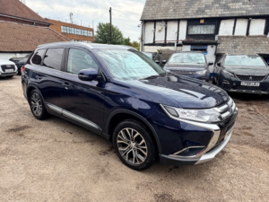 2018 Mitsubishi Outlander Di-D 3 in Blue — image 4