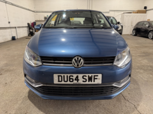 2014 Volkswagen Polo 1.0 Bluemotion Tech Se in Blue — image 3
