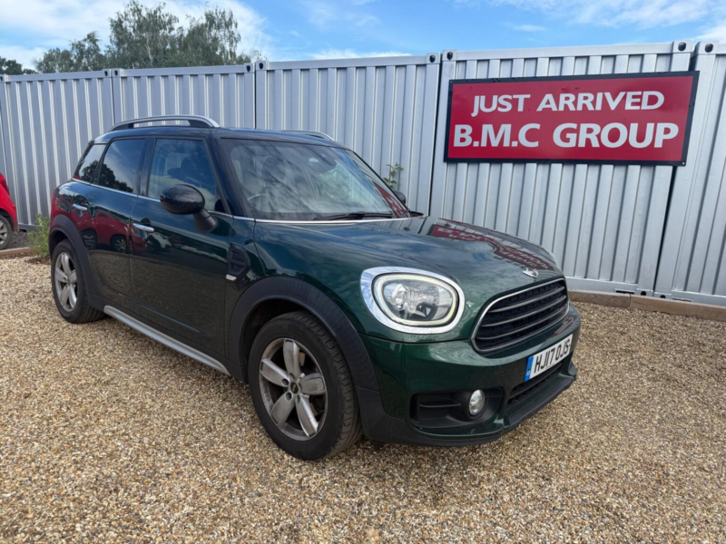 2017 MINI Countryman 2.0 Cooper D Auto Euro 6 (s/s) 5dr in Green — image 1