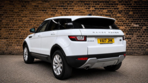 2017 Land Rover Range Rover Evoque 2.0 Ed4 Se Fwd Euro 6 (s/s) 5dr in White — image 3