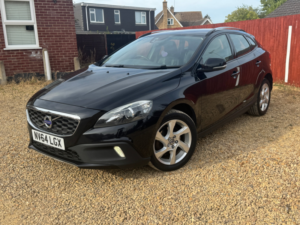 2015 Volvo V40 Cross Country 1.6 D2 Lux Nav Hatchback 5dr Diesel Powershift Euro 5 (s/s) (115 Ps) in Black — image 2